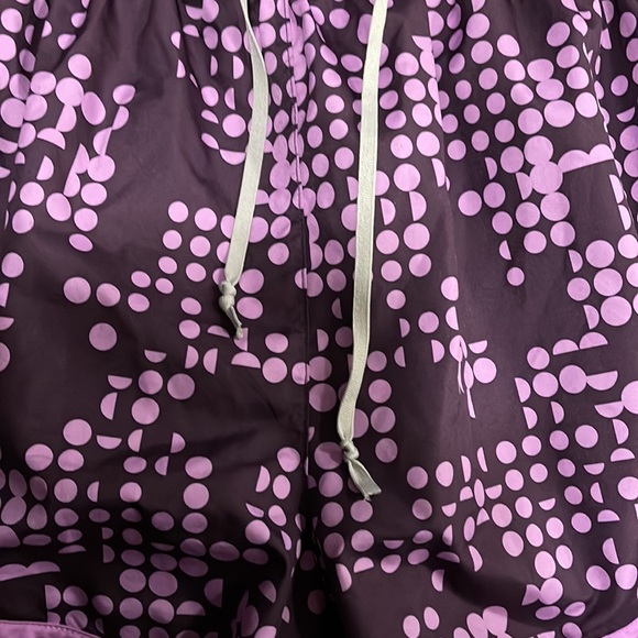 NIKE • Dri-Fit Size Large Purple Running Short - Picture 3 of 4